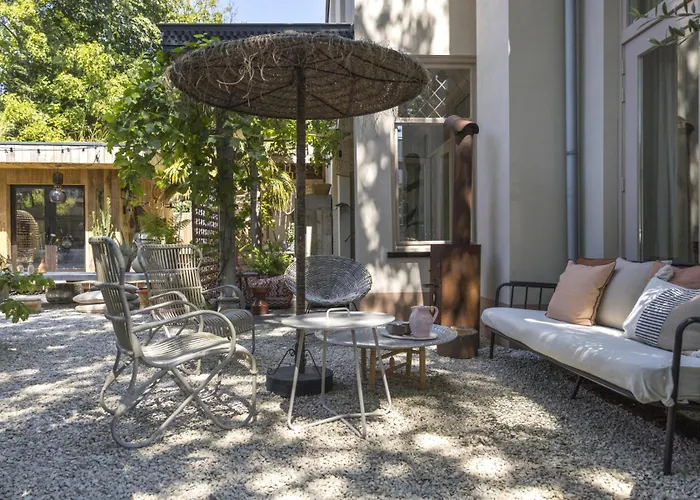 Magnolia Spring Villa *